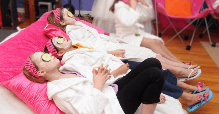 Presenteie neste Dia das Crianas com um SPA Infantil: Chocoterapia Relaxante (Massagem Corporal com Chocolate) + Higienizao e Mscara Facial de Chocolate por APENAS R$16,90!!!