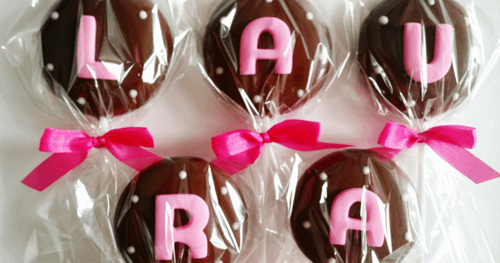 20 Pirulitos de Chocolate Personalizados com a Letra Inicial do Nome ou Nmero por APENAS R$29,90!!!